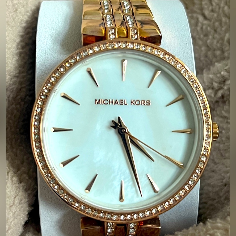 Michael Kors women’s Anabeth Rose gold watch